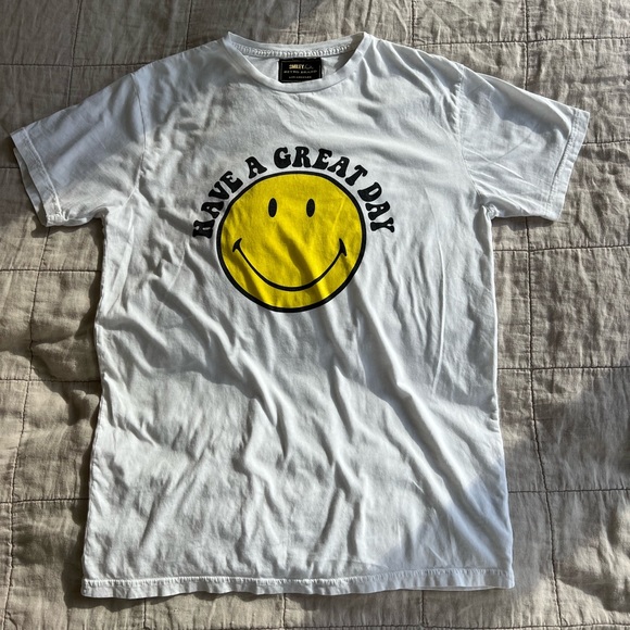 Retro Brand Have A Great Day Smiley Tee - Picture 5 of 6